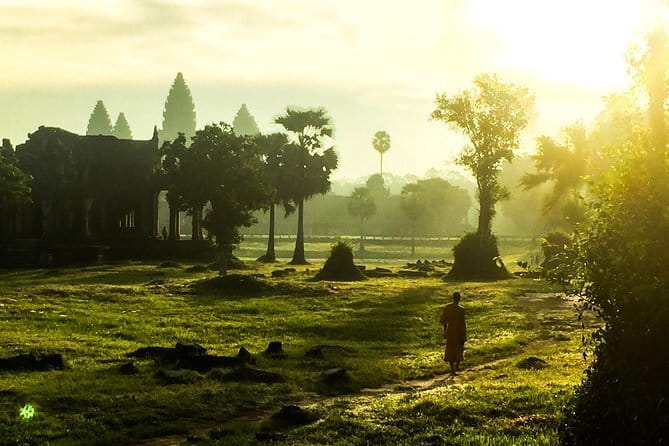 Angkor Wat & Banteay Srei 1-Day Tour - The real cost of the day