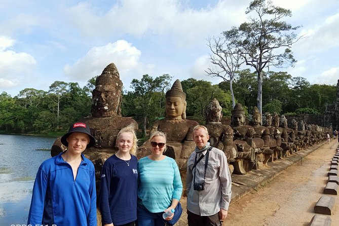 Angkor Wat & Banteay Srey Tour - Banteay Srei and its pink sandstone detail