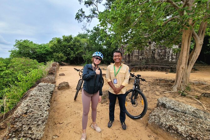 Angkor Wat Bike Tour with Lunch Included - Group size, private options, and the pace