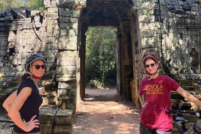 Angkor Wat Cycling Tour - Starting at 7:30 am from your hotel