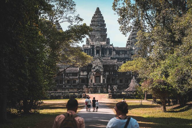 Angkor Wat Experience Temple Pass and Siem Reap Food Tour - Starting with Angkor Wat at 7:30 am
