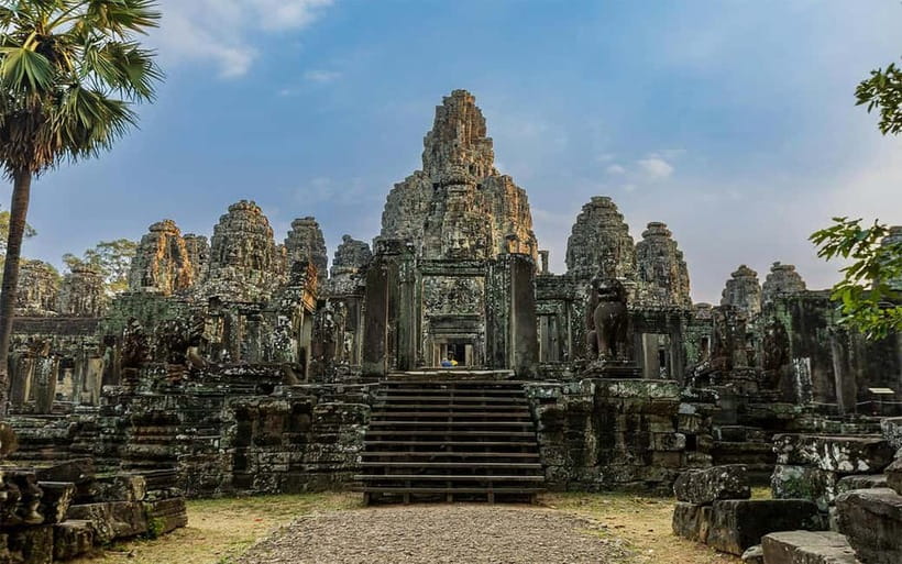 Angkor Wat: Full-Day Guided Sunset Tour - Bayon’s stone faces and the heart of Angkor Thom