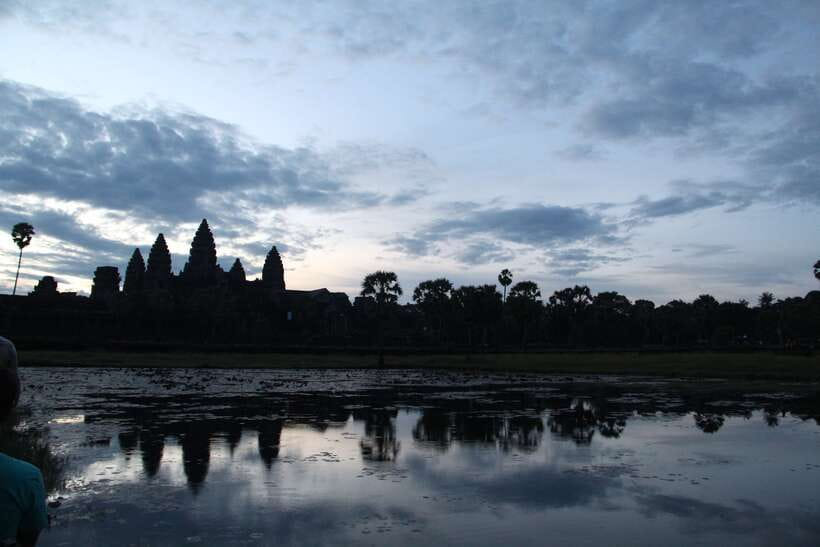 Angkor Wat Full-Day Private Tour with Sunrise - Bayon and the 216 stone faces