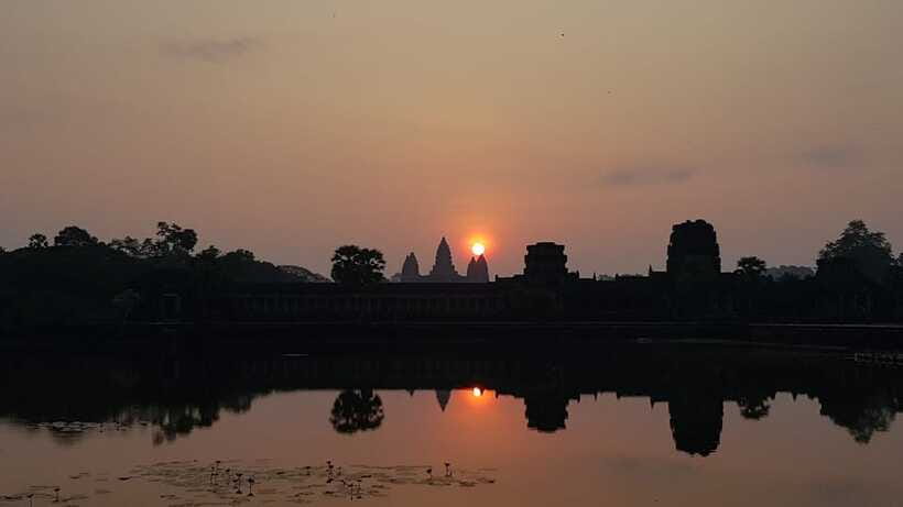 Angkor Wat Full-Day Private Tour with Sunset - Clothing, walking, and the real effort involved