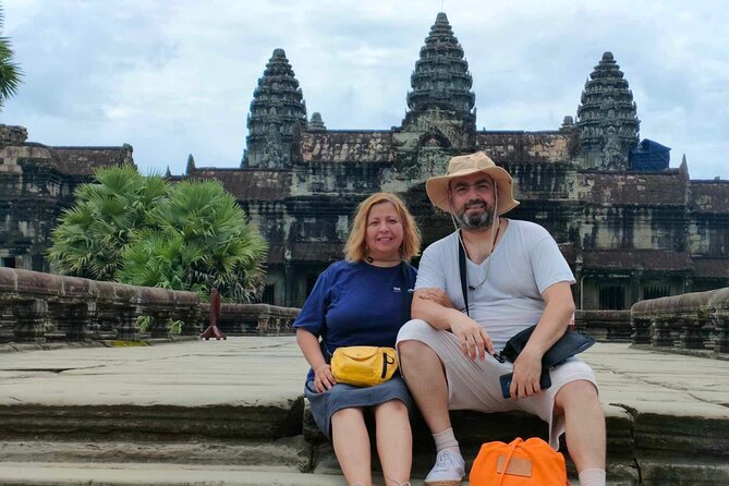 Angkor Wat full Day 'Small Group with sunset & Tour Guide - Guides, Language, and the Human Side of the Day
