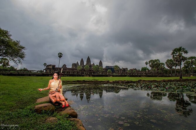 Angkor Wat Full-Day Sunrise & Sunset Private Tour All Interesting Major Temples - Phnom Bakheng and the sunset finish