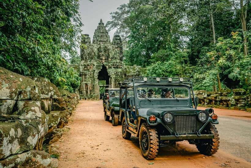 Angkor Wat: Guided Jeep Tour Inclusive lunch at local house - A local-house lunch gives the day breathing room