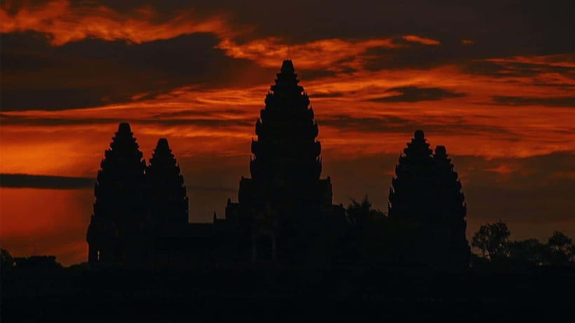 Angkor Wat Guided Sunrise Tour - A very early start for Angkor Wat sunrise
