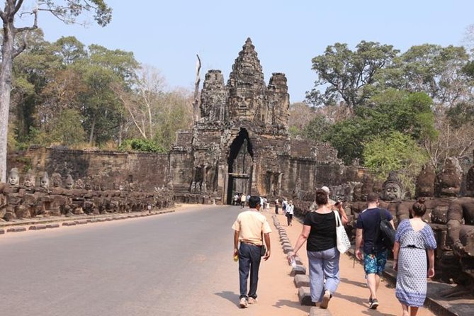 Angkor Wat highlight Tour From Sunrise -Small Group - What the $18 price really covers