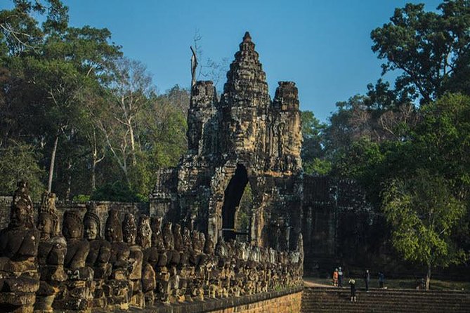Angkor Wat highlight Tour From Sunrise -Small Group - What to wear and pack for this temple day