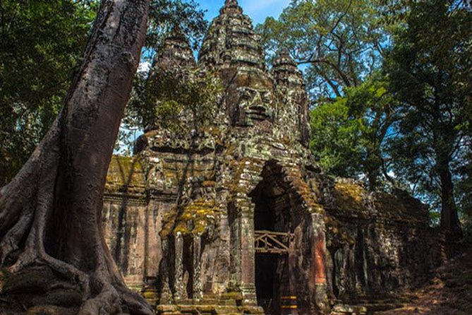 Angkor Wat highlight Tour From Sunrise -Small Group - Angkor Wat from the eastern entrance
