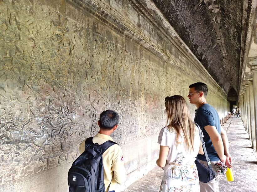 Angkor Wat: Highlights and Sunrise Guided Tour - Breakfast at Srah Srang