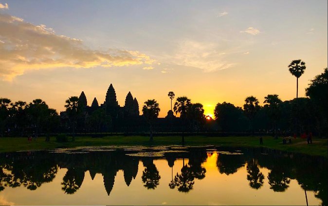 Angkor Wat Highlights and Sunrise Guided Tour from Siem Reap - What the $23 tour really costs