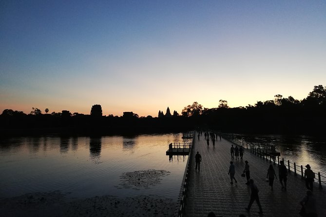 Angkor Wat Private Driver Tours to Angkor Wat Sunrise, Angkor Thom & Ta Prohm - Starting at 5 a.m. for Angkor Wat sunrise