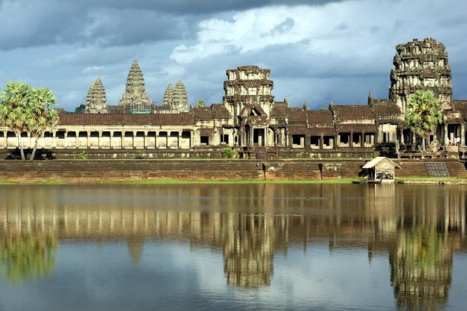 Angkor Wat Private Tour in a Tuk Tuk - Angkor Thom introduces the Khmer capital