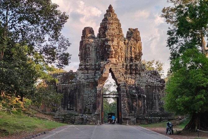 Angkor Wat Shared Tours from Siem Reap Angkor Airport (SAI) - Angkor Wat: two hours with Cambodia’s great monument