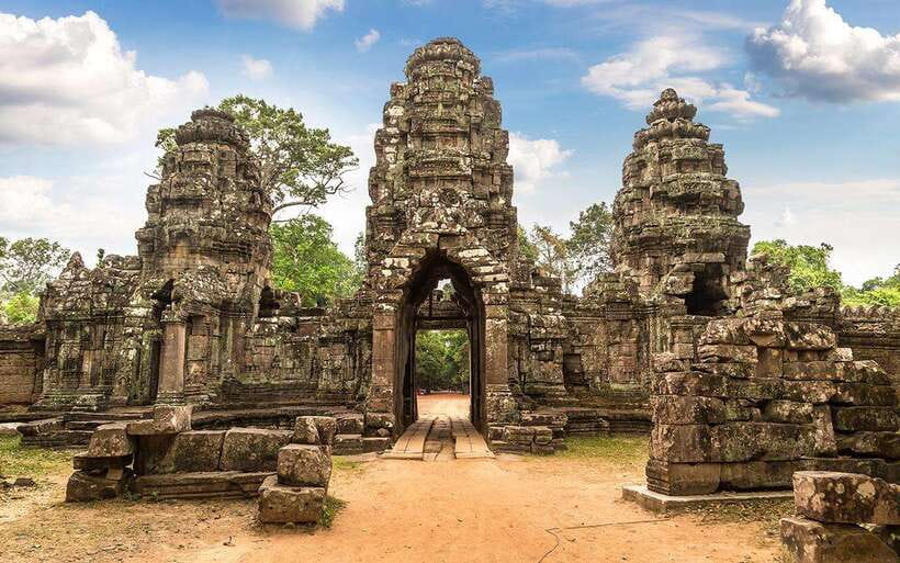 Angkor Wat Small Circle Private Car Tour in Siem Reap - Ta Prohm and the appeal of the overgrown ruins