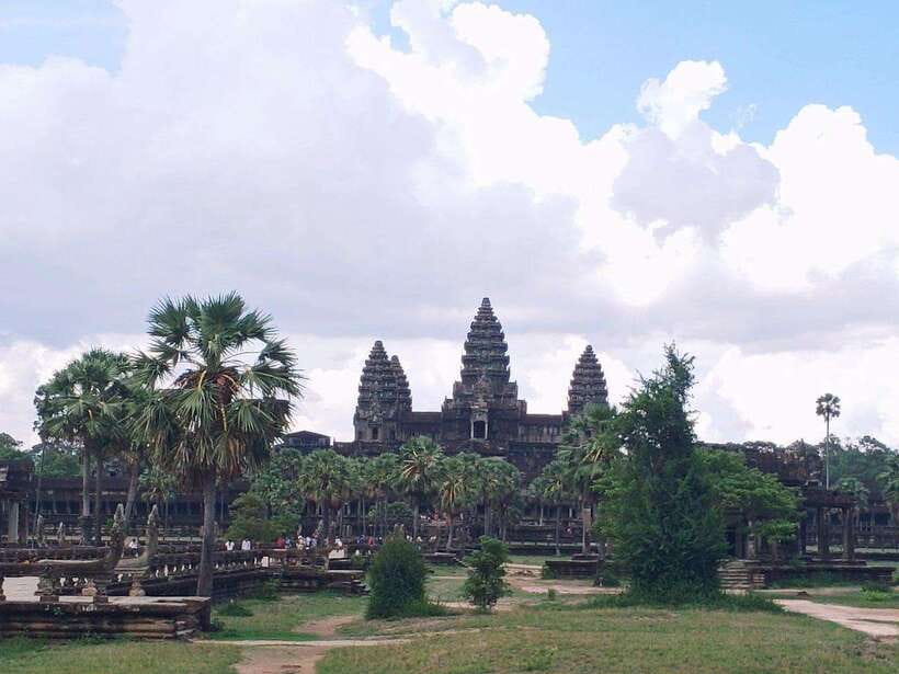 Angkor Wat, Small Circuit Private Tour with Banteay Srei - Ta Keo gives the day a different stone profile