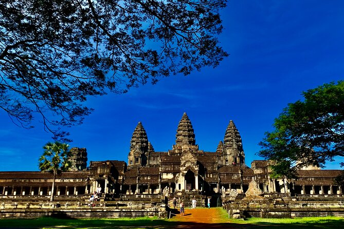 Angkor Wat Small Circuit & Sunset Tour - Why the guide may be the best part of the tour