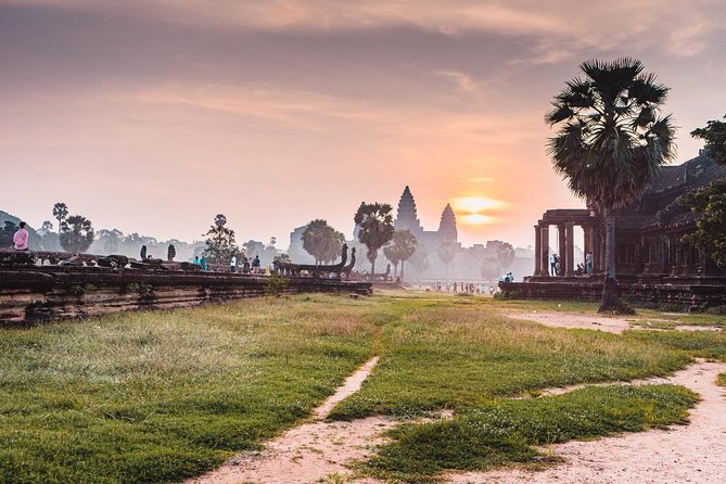 Angkor Wat Small-Group Sunrise Tour from Siem Reap - Watching the sky change at Angkor Wat