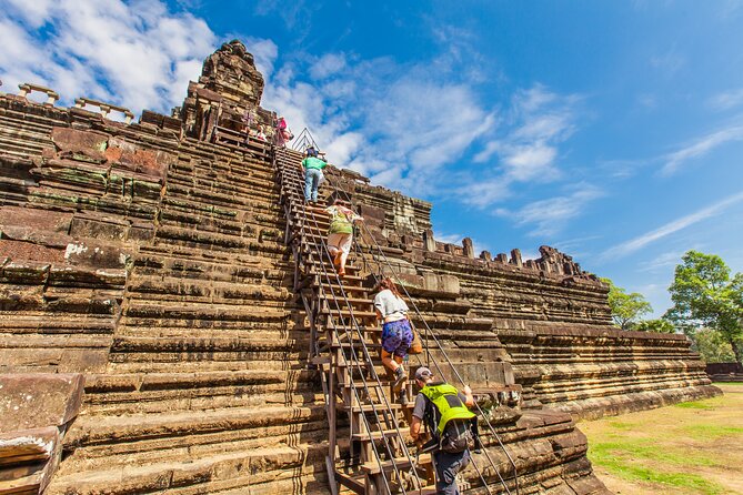 Angkor Wat Small Group Tour Inclusive lunch - Angkor Thom and Bayon, a royal city in stone