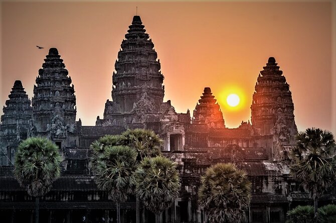 Angkor Wat Sunrise & All Highlight Angkor Temple Private Day Tour - A private vehicle makes a long day easier