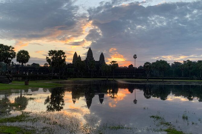 Angkor Wat Sunrise and Tonle Sap Cruise Sunset Tour - Angkor Wat at 4:30 a.m.