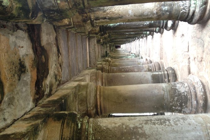 Angkor Wat Sunrise Experience – Ultimate 1-Day Guided Temple Tour - Angkor Thom: entering an ancient capital