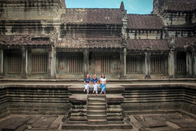 Angkor Wat Sunrise Experience with Breakfast - Bayon and its famous stone faces