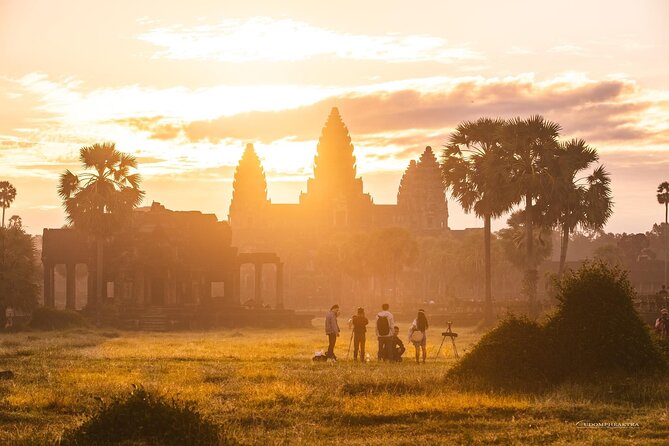 Angkor Wat Sunrise Guided Join-In Tour/Private Tour - Clothing, heat, and practical comfort
