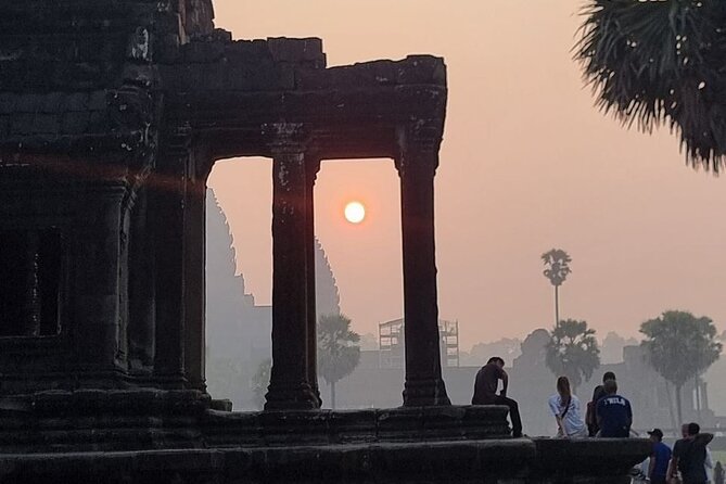 Angkor Wat Sunrise & Highlight The Most Iconic Temple - Bayon’s faces and scenes from Khmer life