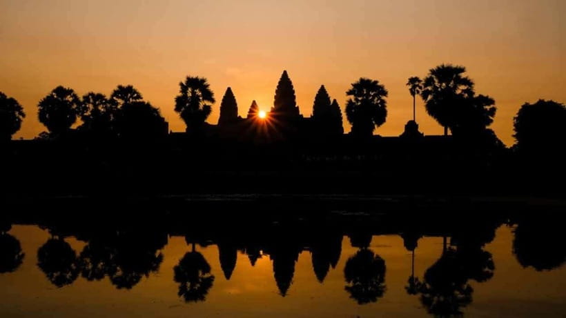 Angkor Wat: Sunrise: Ta Prohm and Bayon Temple Tour - The southern gate and the road back to Siem Reap