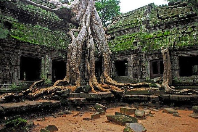 Angkor Wat Sunrise Tour - The vehicle, heat, and small comforts
