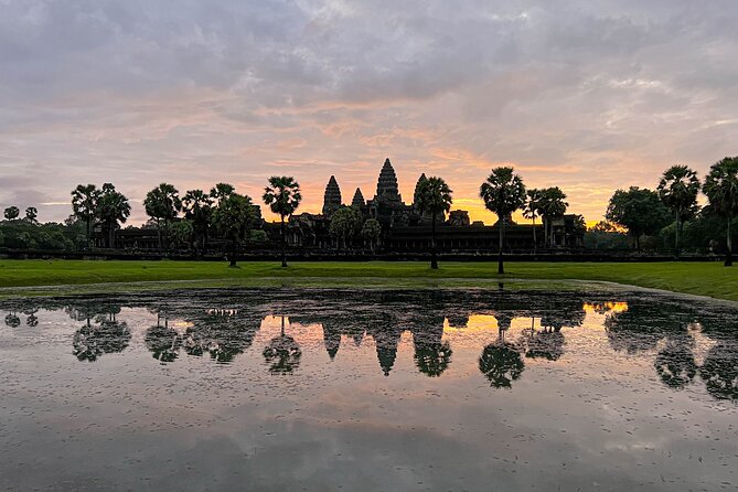 Angkor Wat Sunrise Tour By E-Bike Experience With Breakfast Included - 4:40 am departure and the ride to Angkor Wat