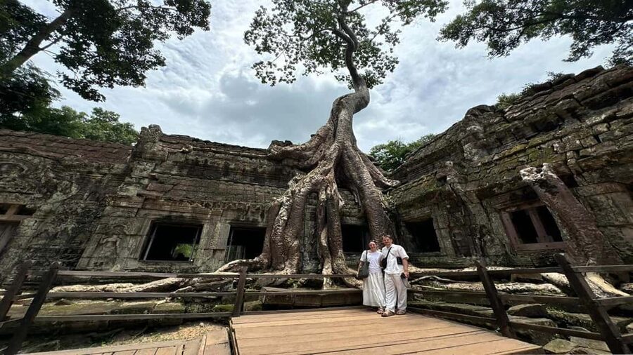 Angkor Wat Sunrise Tour Half-Day (Join-In-Tour) - Bayon and its famous faces