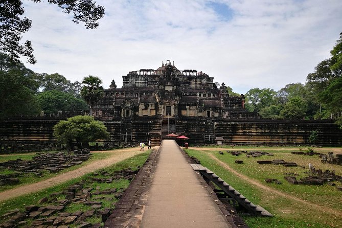 Angkor Wat Sunset Tour - Phnom Bakheng and the final sunset