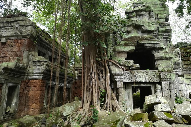 Angkor Wat Sunset TUK TUK Tour - Angkor Wat, two hours with Cambodia’s best-known temple