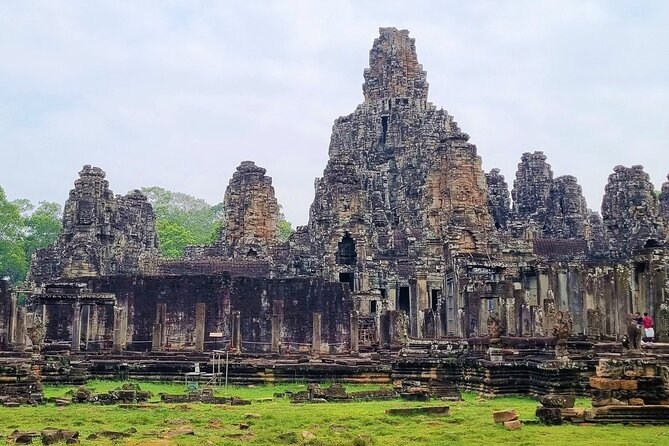 Angkor Wat, Ta Promh, Banteay Srei, Bayon temples Private Tour - The Victory Gate and Angkor Thom