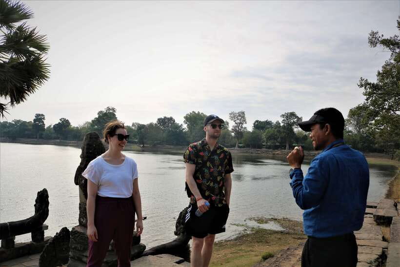Angkor Wat: Tuk Tuk and Walking Tour - Bayon and its stone faces