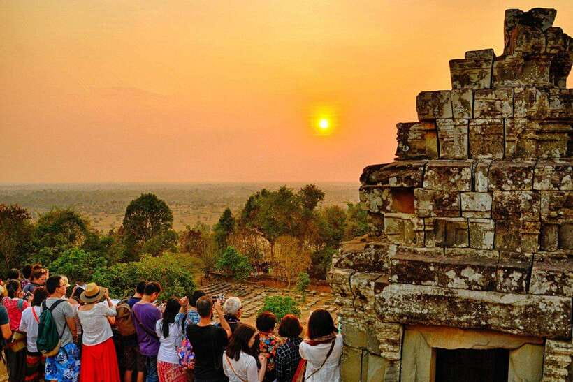 Angkor Zipline and Temple Tour with Sunset - Angkor Thom and the many faces of Bayon
