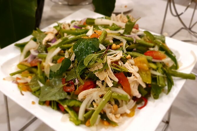 Apsara Dance Show & Dinner with Tuk-Tuk Transfers - What dinner is like during the show