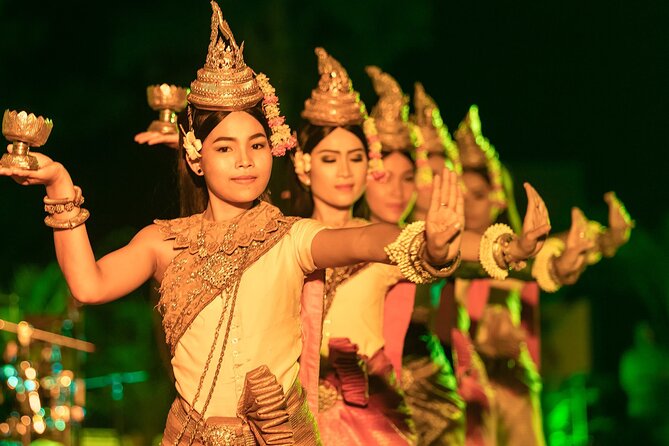 Apsara Dance Show with Dinner by Tuk-Tuk Roundtrip Transfer - Simple booking advice for Siem Reap