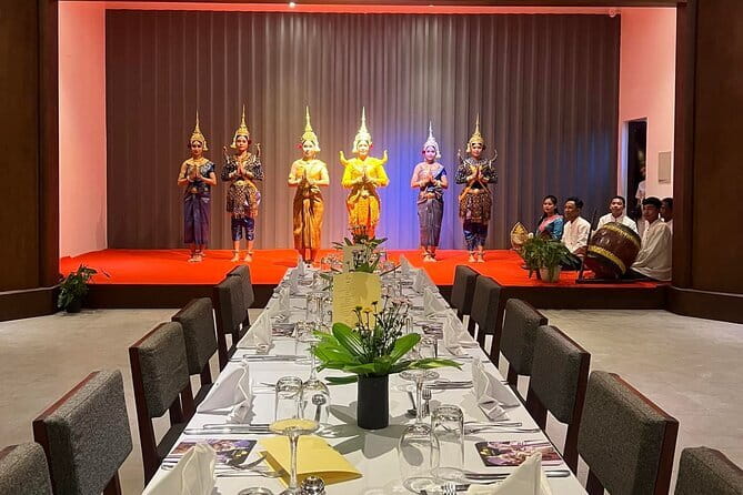 Apsara Dancing Show with Buffet Dinner Free Hotel Pick up - Who will enjoy this evening most