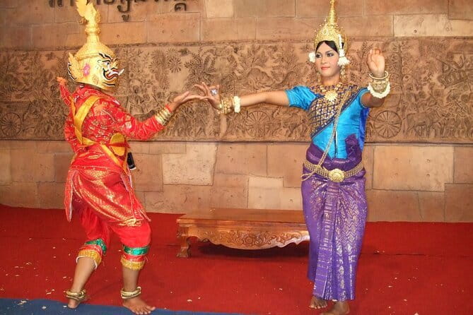 Apsara Dancing Show with Buffet Dinner Free Hotel Pick up - Arriving at AMAZON ANGKOR Restaurant