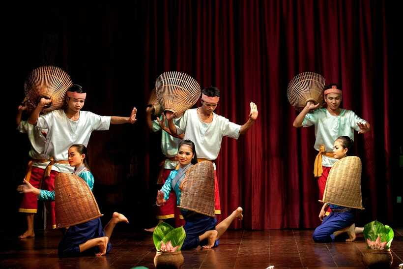 Apsara Performance include Dinner & hotel pick up - My verdict: a practical introduction to Khmer culture