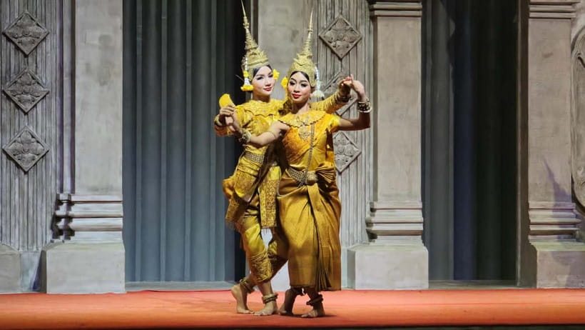 Apsara Performance with Dinner include Pick up & Drop off - Who should book this evening?