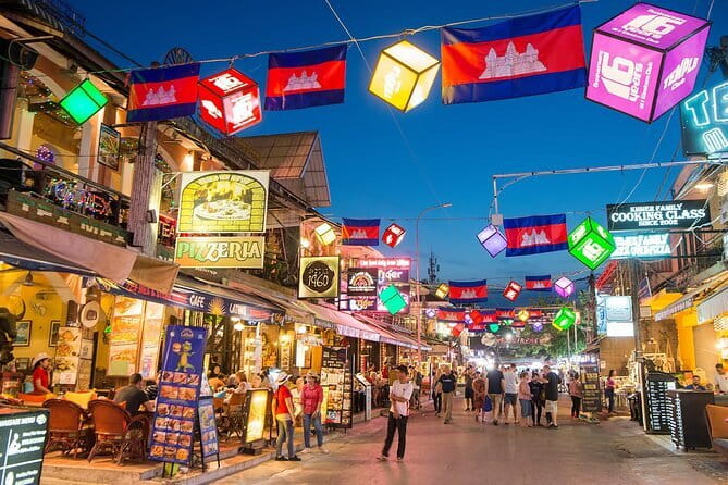 Apsara Show Dinner and Night Market Pub street - Who will get the most from this evening
