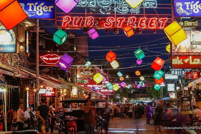 Apsara Show Dinner and Night Market Pub street - The Apsara show and buffet dinner