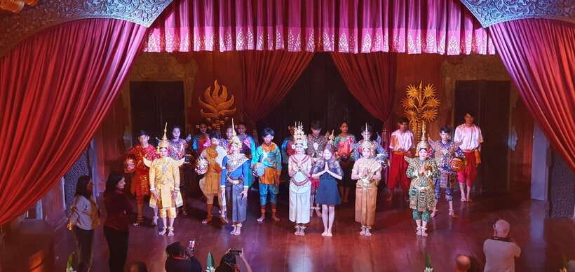Apsara Theater Performance include dinner & Hotel pick up - Watching the dancers tell old stories