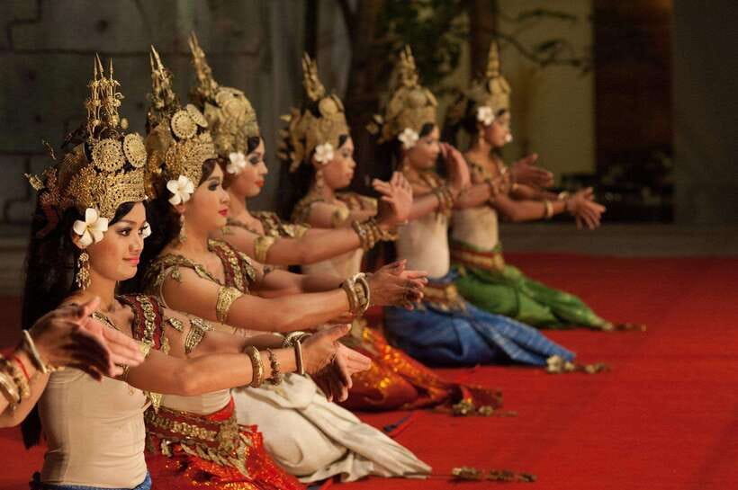 Apsara Traditional Dances & Local Buffet with Tuk-Tuk Ride - Tuk-Tuk Pickup Makes the Evening Easy